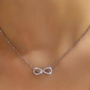 Elegant Infinity Necklace in Gold